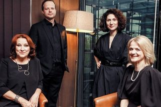 Jarní televizní propadáky: Sledovanost seriálových novinek jde do kopru, chytila se jen „zrecyklovaná“ Iveta - Super.cz